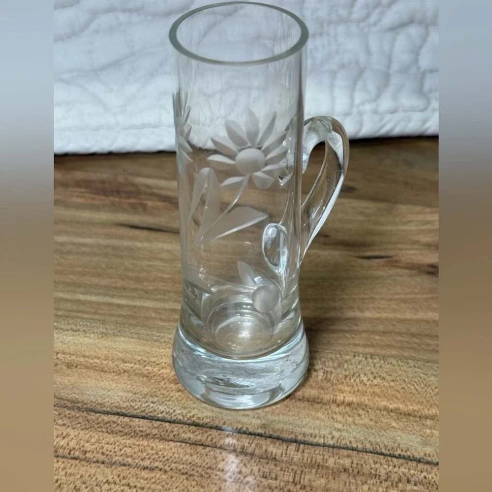 Vintage Etched Floral Hand Blown Shot Cordial Glasses Handles Set of 4, 4" Tall - Picture 3 of 9